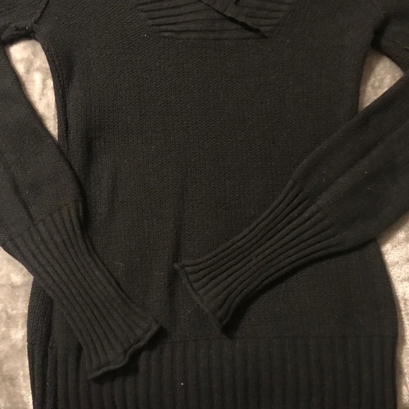 Comfy Cozy Cute Sweater! - Picture 3 of 4